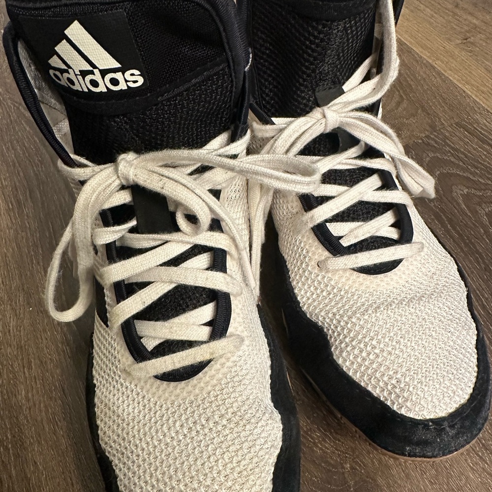 adidas wrestling shoes - Picture 2 of 5